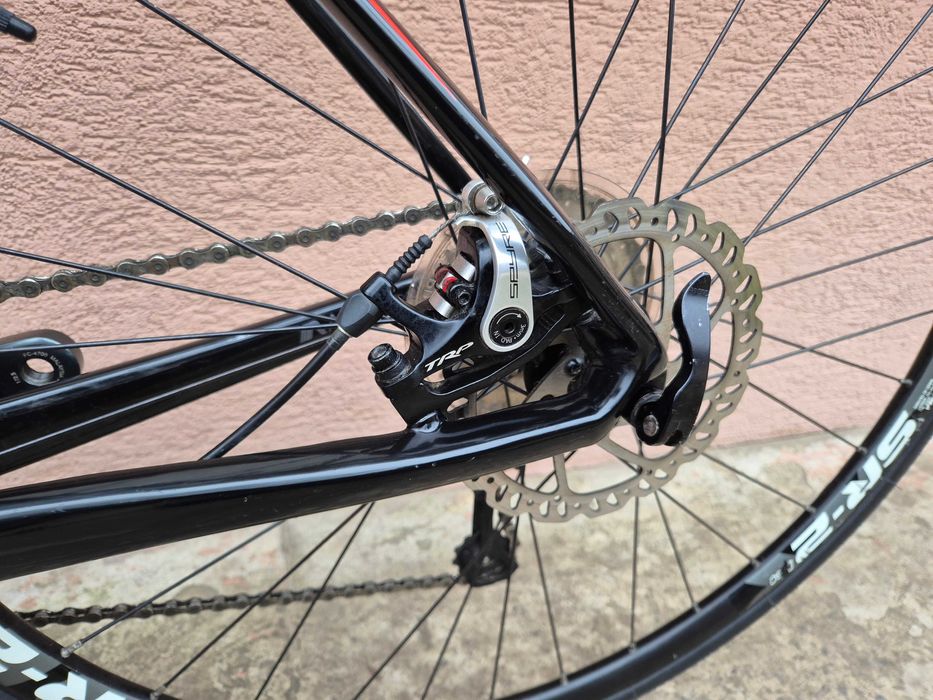 Rower szosowy full carbon Giant Defy Advanced disc, Shimano Tiagra