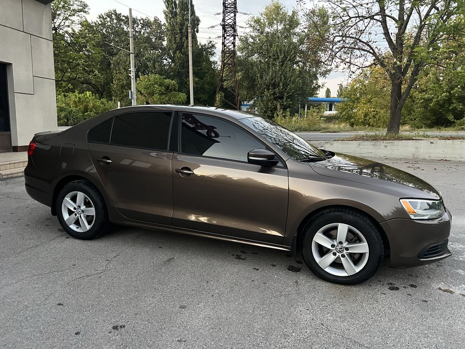 Volkswagen Jetta 2012 2.0TDI, в хорошем состоянии