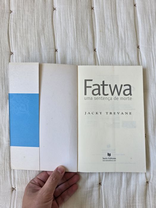 Livro "Fatwa: Uma Sentença de Morte" de Jacky Trevane (thriller político)