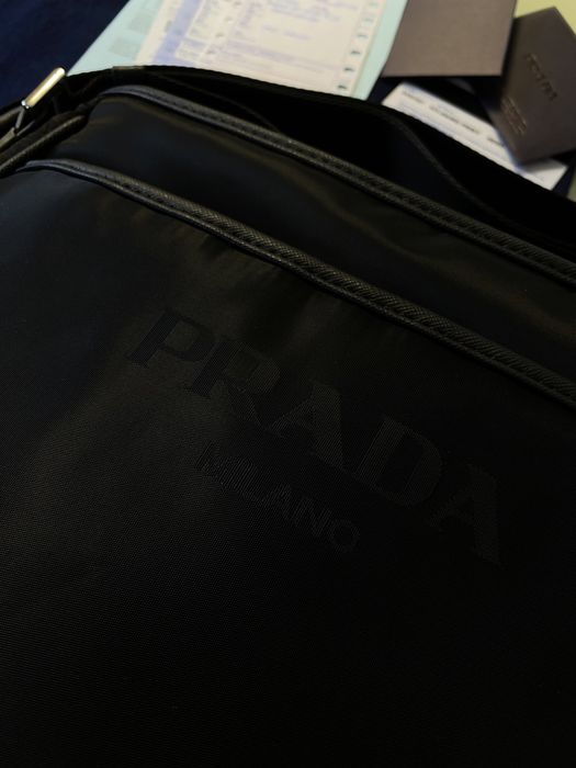 Prada Lampo Re-Nylon Messenger Bag Nero