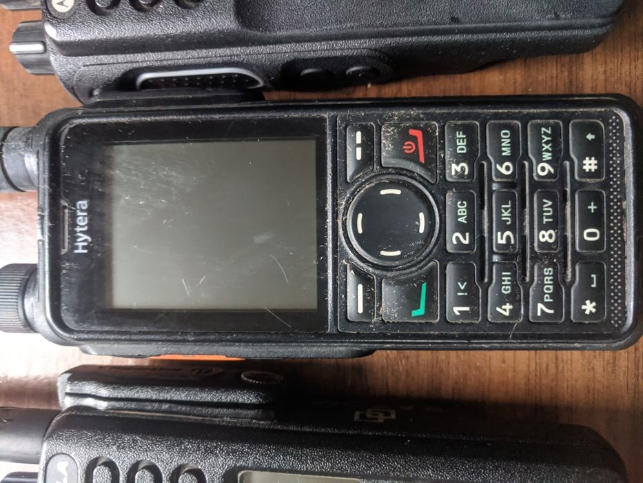 Рацію радиостанцию связь Motorola hytera продам