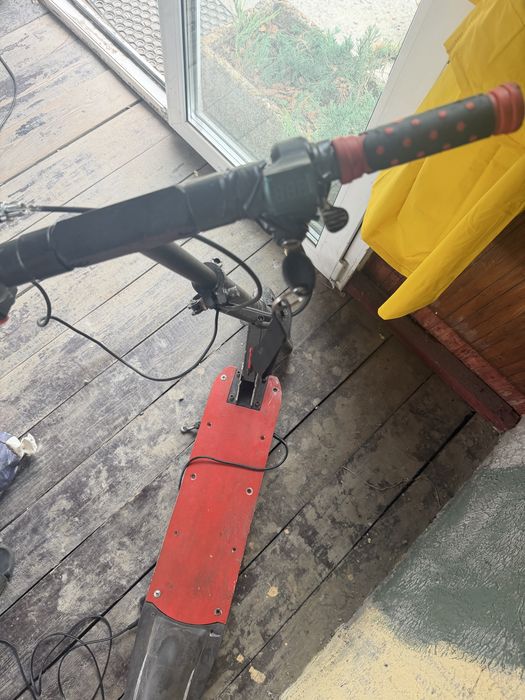 Продам самокат Kugoo M2