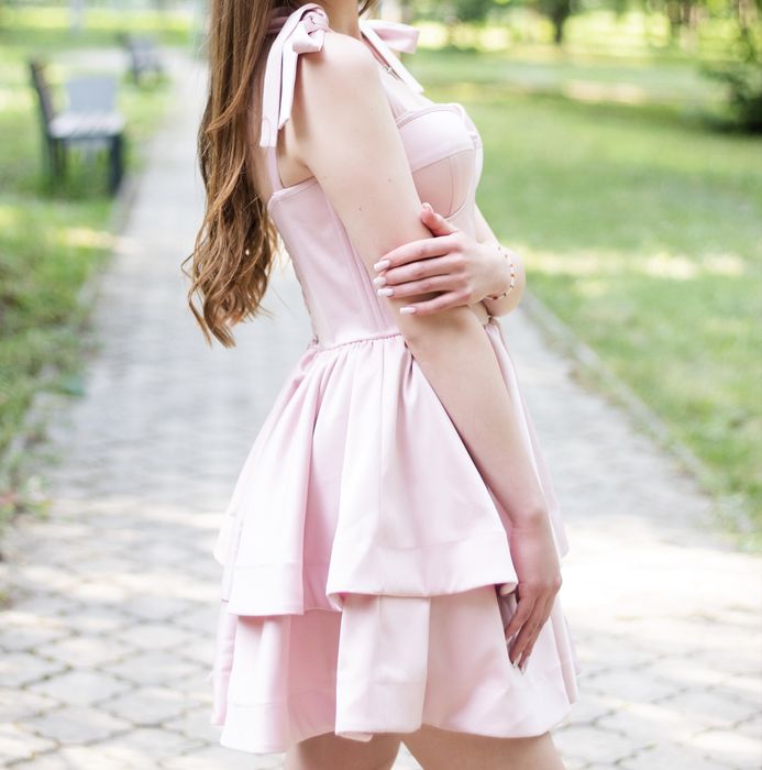 Корсетна сукня атласна пудрова
