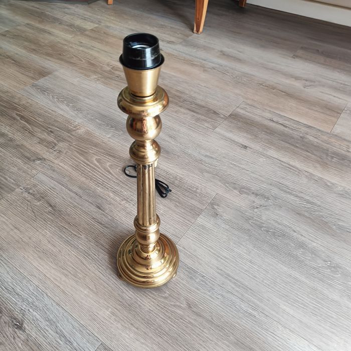Lampa mosiężna stojąca PRL