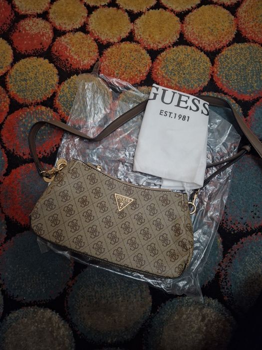 Жіноча сумка  Guess