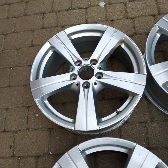 alufelgi jak Nowe Dezent z czujnikami 4 szt 17 cali Oryginał Mercedes VW Audi Skoda