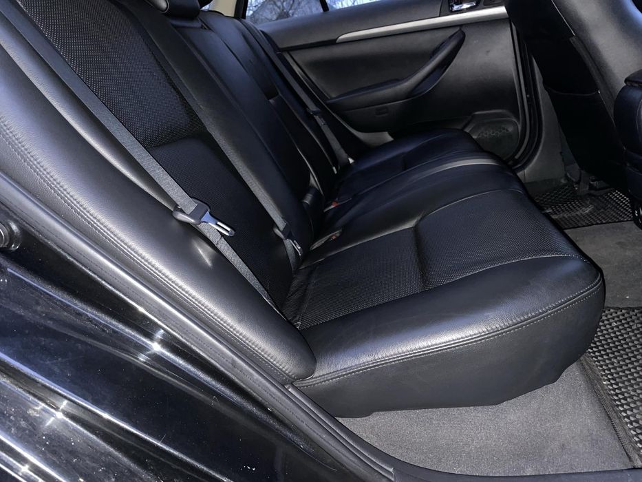 САЛОН, СИДІННЯ Toyota Avensis T-25.