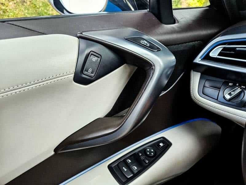 2016  BMW i8 AWD