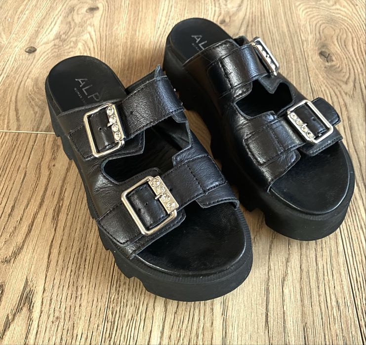 Alpe skórzane klapki platforma 39/25,5 cm