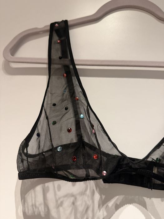 Siateczkowy biustonosz z kryształkami