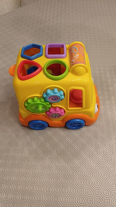 Carro divertido com 4 legos