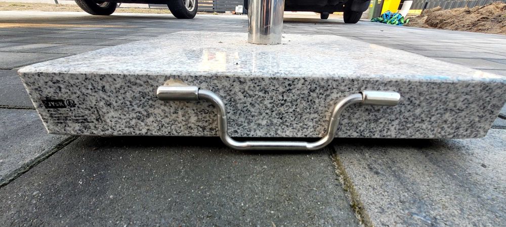 Parasol ogrodowy z podestem