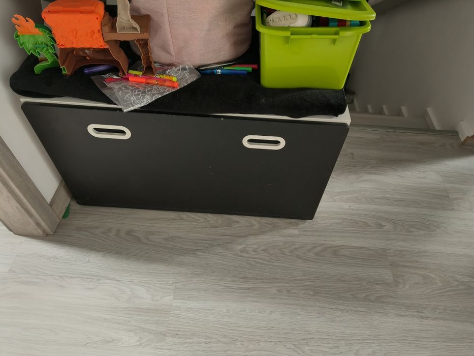 Ławka z pojemnikiem na zabawki Ikea Smastad
