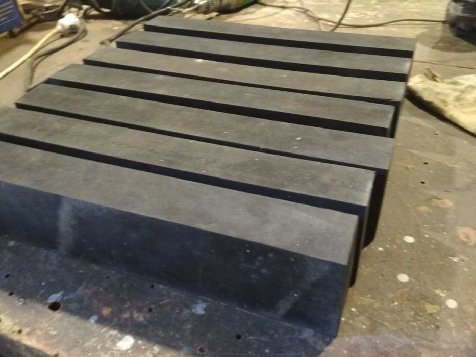 Технічна гума та ГТВ для виробництва й господарства