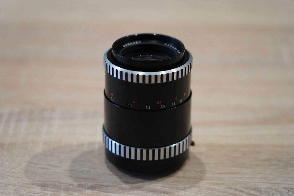 Carl Zeiss Sonnar 135 mm f/3.5 zebra obiektyw M42