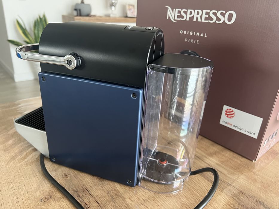 Nespresso Pixie Dark Blue (praticamente Nova) c/ Garantia Outubro 2028