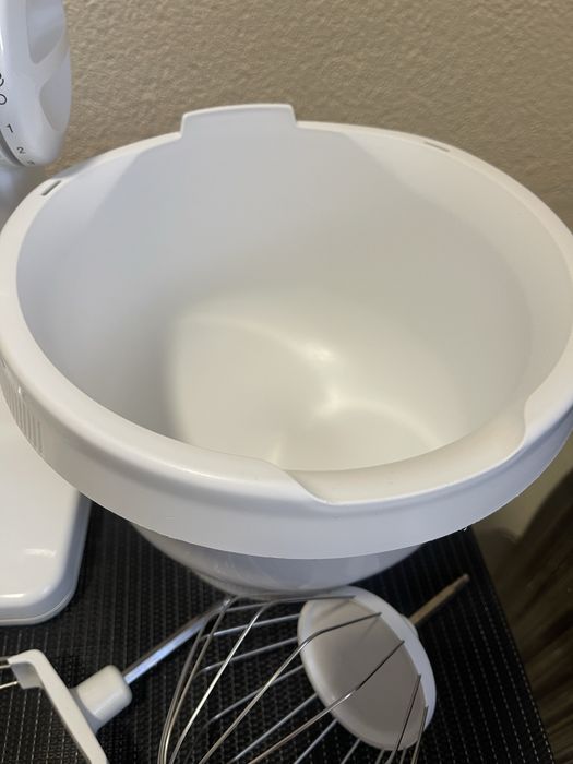 Кухонний комбайн планетарний міксер Bosch MUM4405