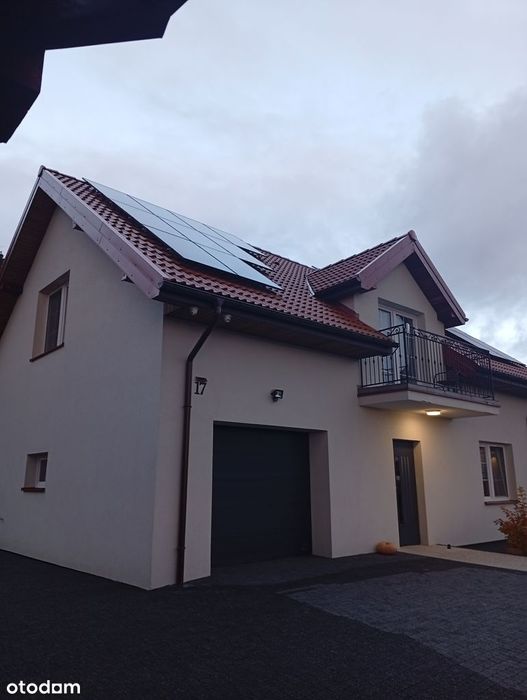 Nowoczesny dom z 4 pokojami w spokojnej okolicy
