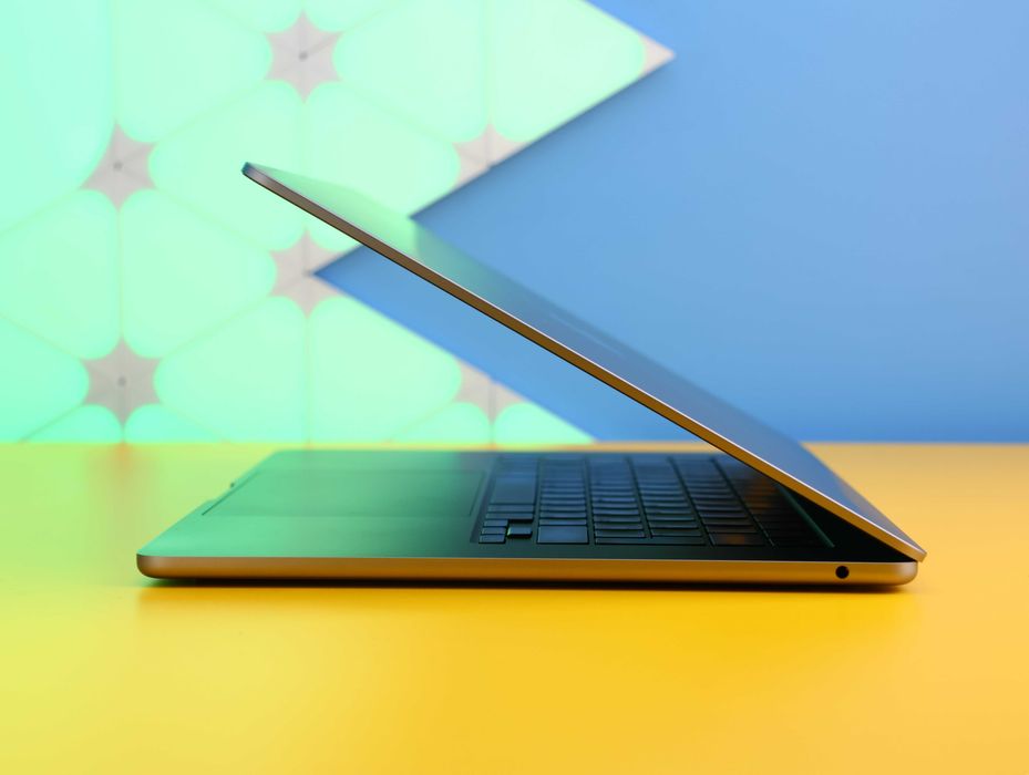 Ноутбук Apple MacBook Air 15'' 8/512GB Silver (157326) Б/У З ГАРАНТІЄЮ