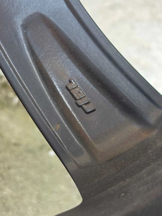 Jantes 19" Tial - KBA 47892 para Tesla - 5x114.3 com Pneus 235.40.19