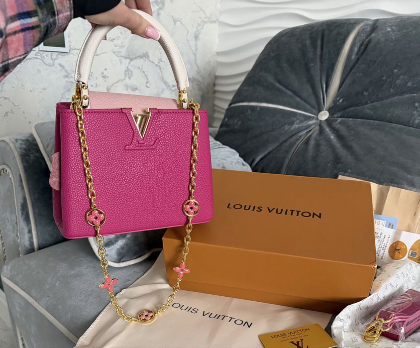Сумка louis vuitton capucines розовая мини номерная