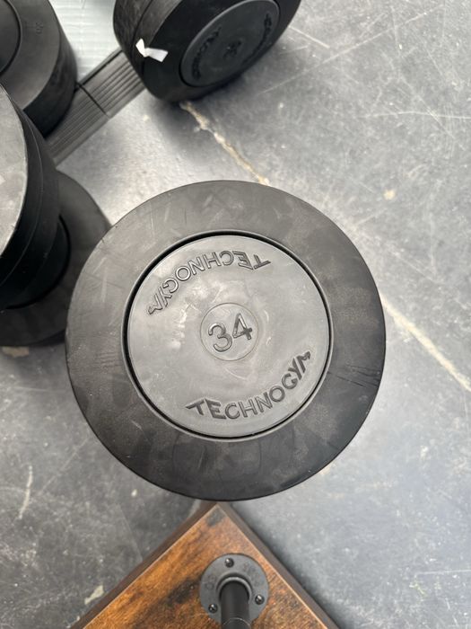 Halteres ginásio / musculação Technogym