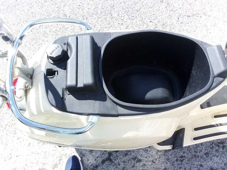 Vende-se Vespa Scootter 125