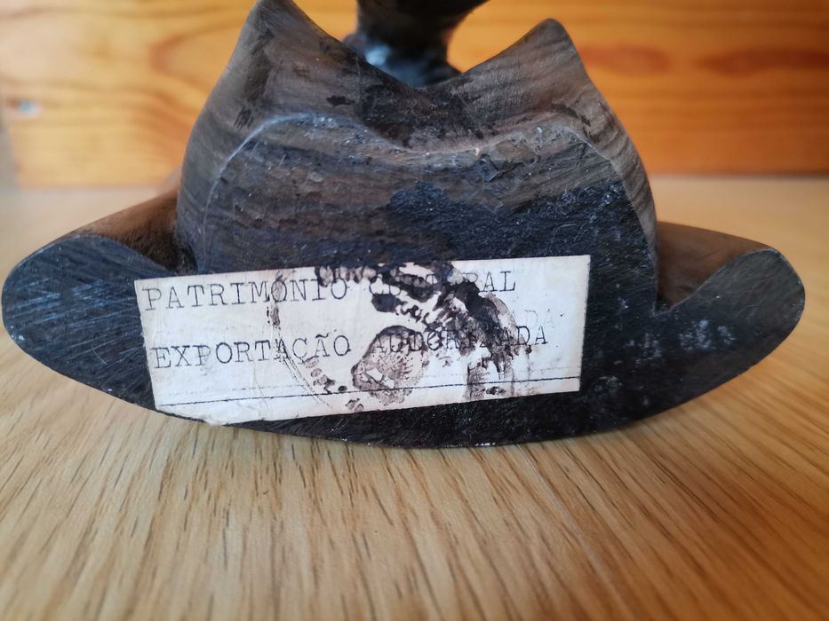 Peça escultura busto senhora africano angolano