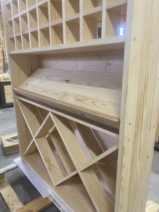 Regał na wino sosnowy 180x120