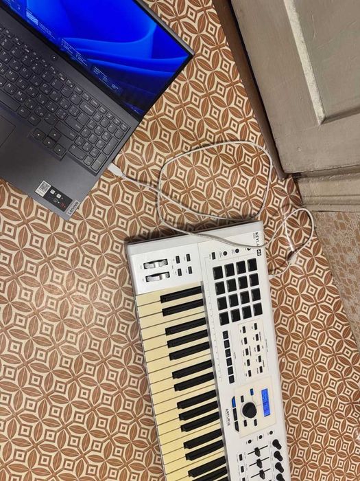 Arturia KeyLab 49 MkII - професійна MIDI-клавіатура