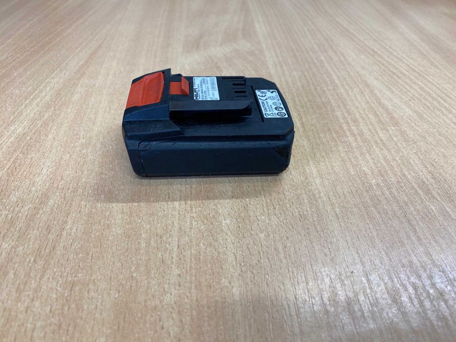 Akumulator Bateria HILTI B12 4.0Ah stan bardzo dobry
