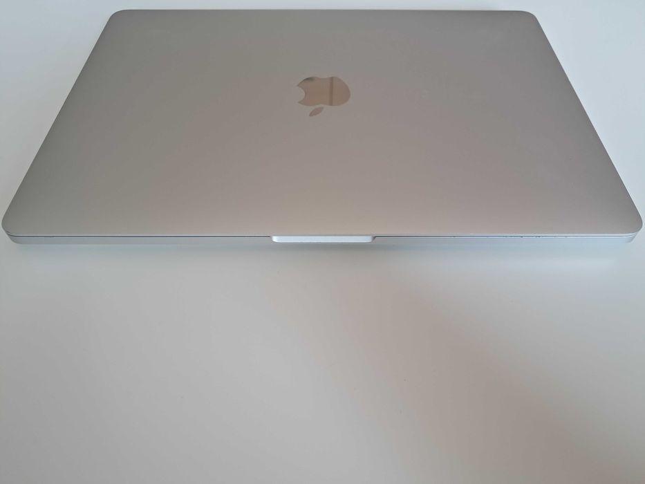 Apple MacBook Pro 2020 13'' i7 32GB 512GB SSD Retina Touch Bar