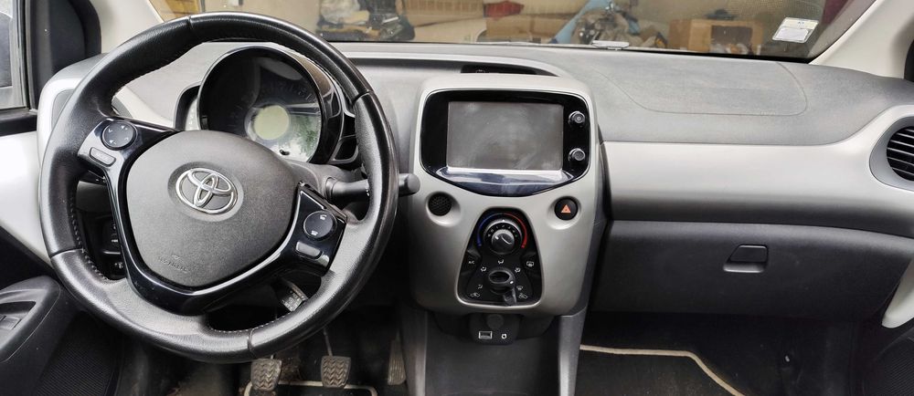 Toyota Aygo 2018 X-Play+AC+X-Touch