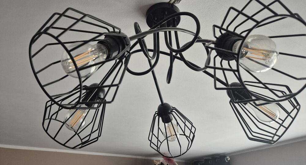 Sprzedam lampe  czarna