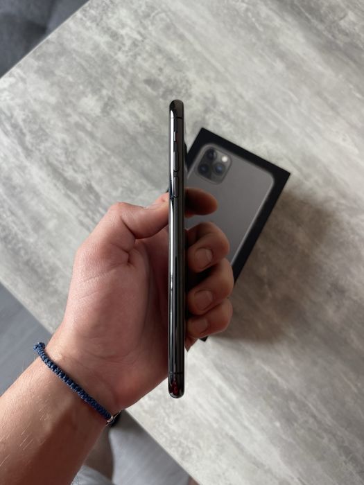 Продам Iphone 11 Pro Max