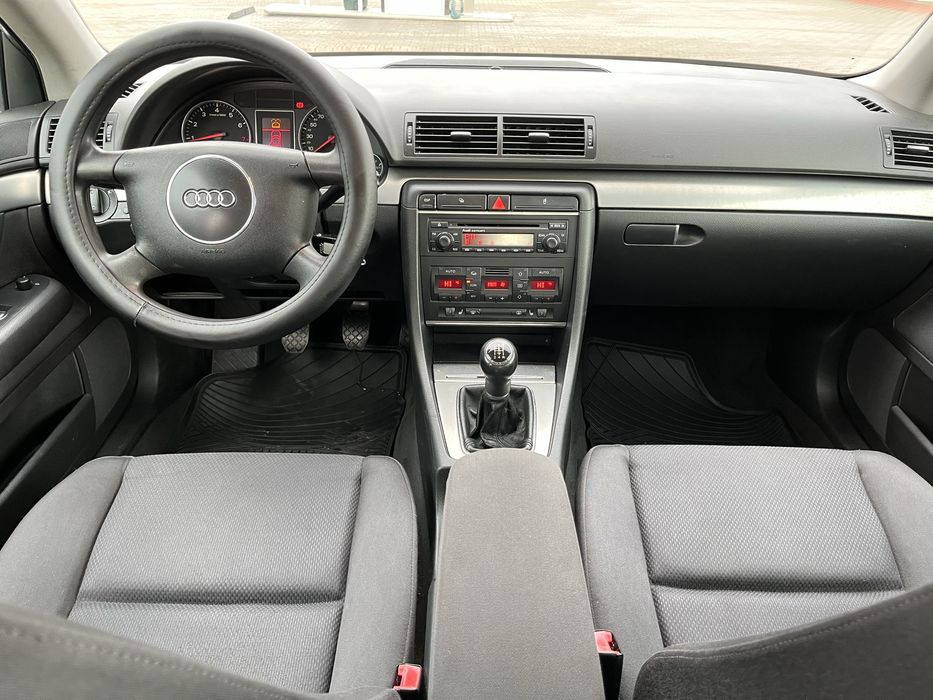 Audi A4 1.6 Mpi бензин
