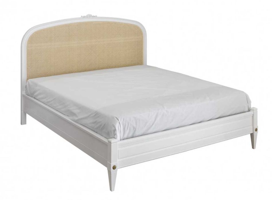 Cama em palhinha
