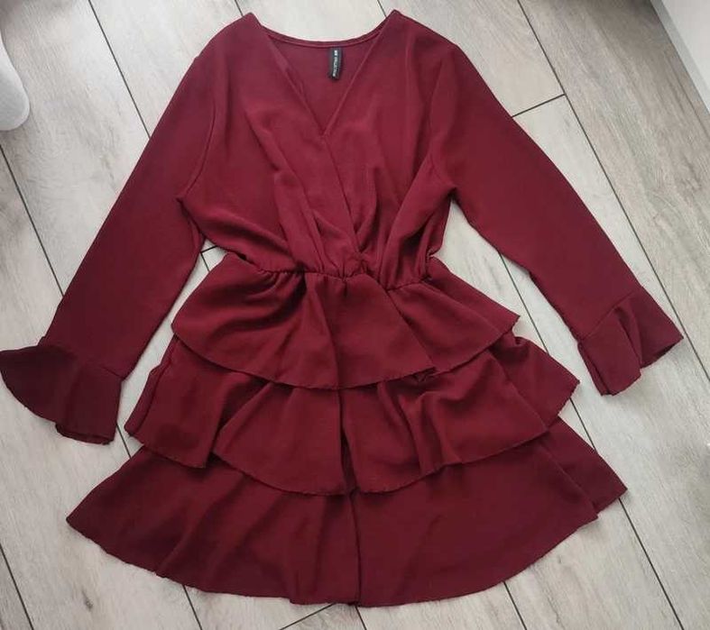 Sukienka falbany bordowa 38 M burgundowy