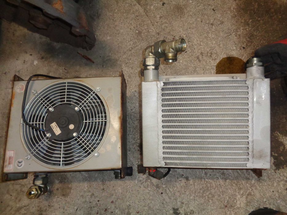 Chłodnica oleju SESINO  34 x36 cm 12V