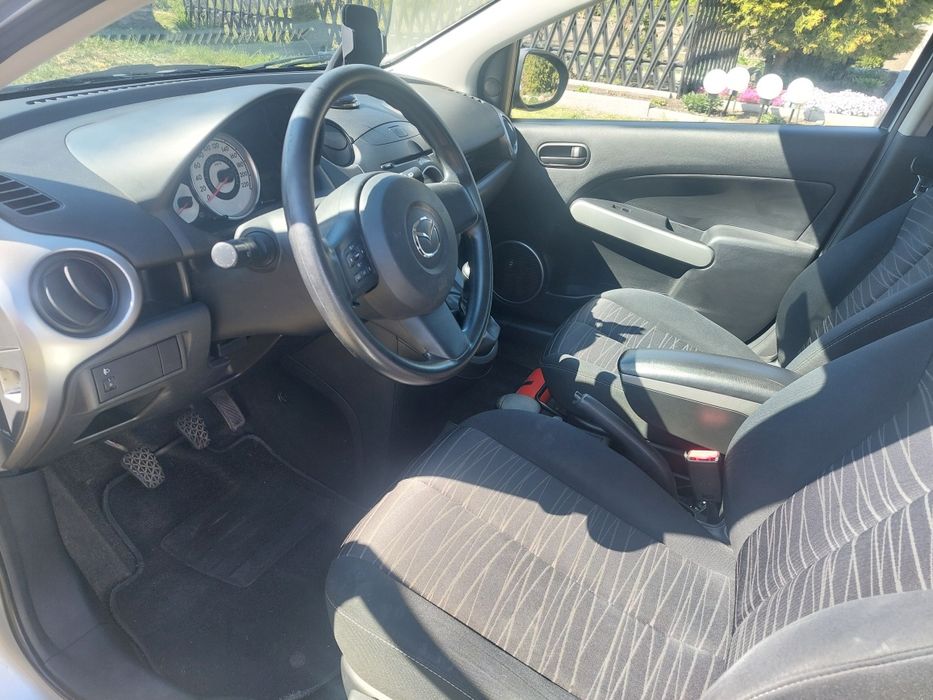 Mazda 2 z 2010 roku