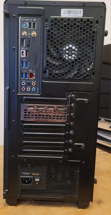 Komputer stacjonarny – i7 / RTX 3070 / 32 GB RAM