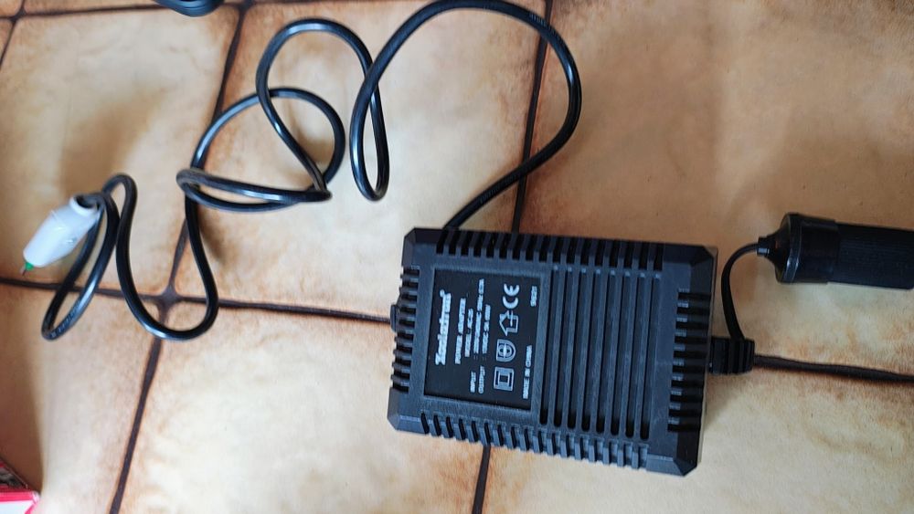 69Wielofunkcyjny zasilacz 230V 5A/65W