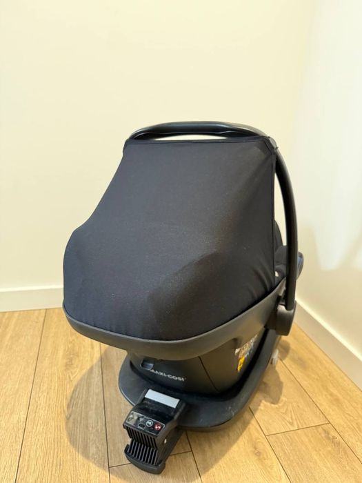 Fotelik samochodowy Maxi-Cosi Pebble Plus (0-13 kg) z bazą 2wayFix