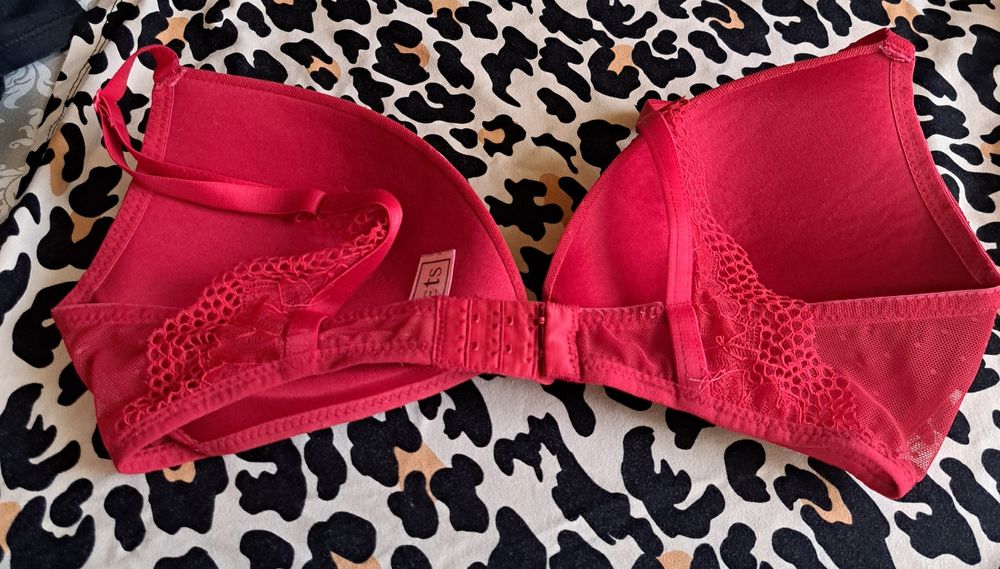 Biustonosz Secrets 36 c