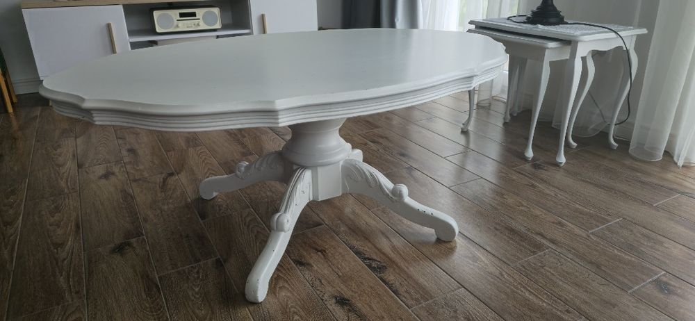 Elegancki stolik kawowy – styl prowansalski– drewno, kolo