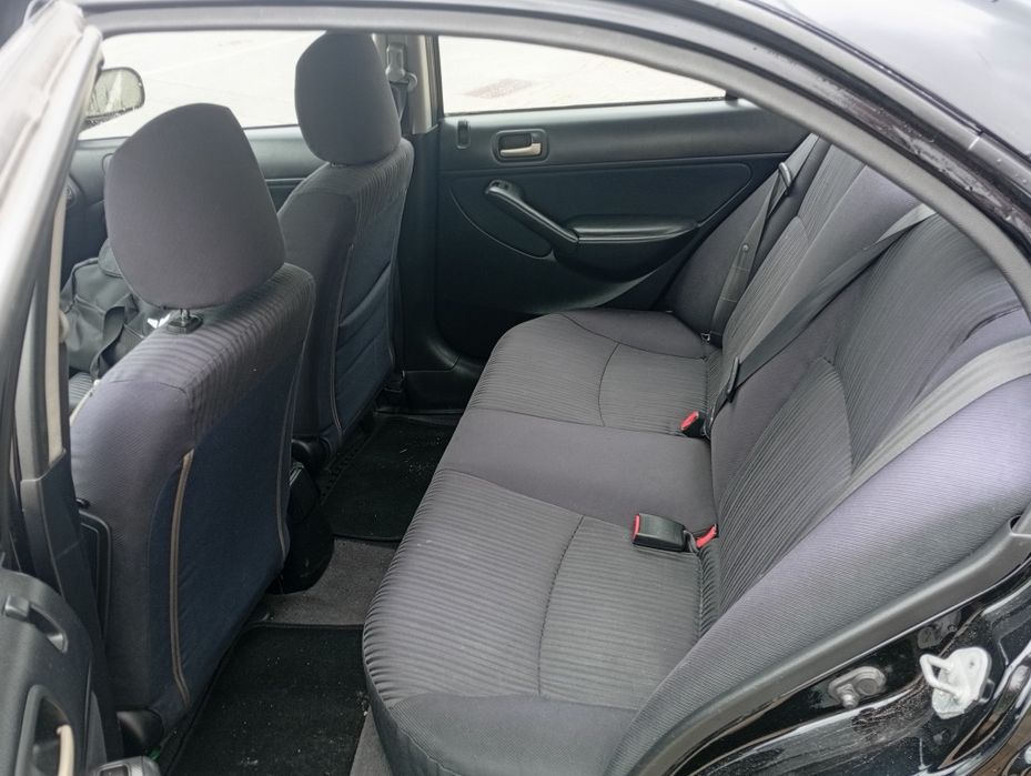 Honda.  Civic 1.4 gasolina