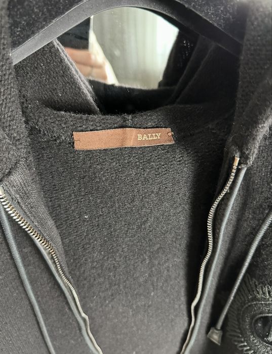 Кофта Bally оригінал moncler bogner prada