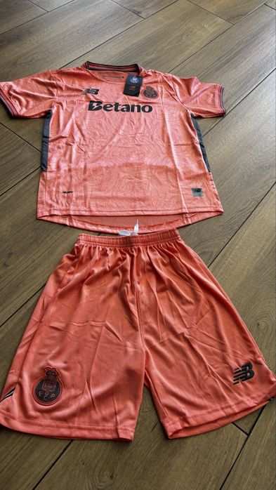 Equipamento crianca porto 25/26