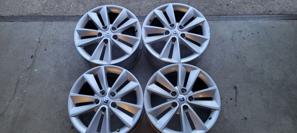 Oryginalne felgi aluminiowe Renault 17  5x114,3 polecam