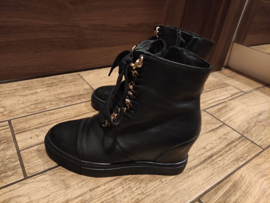 Buty wittchen na koturnie